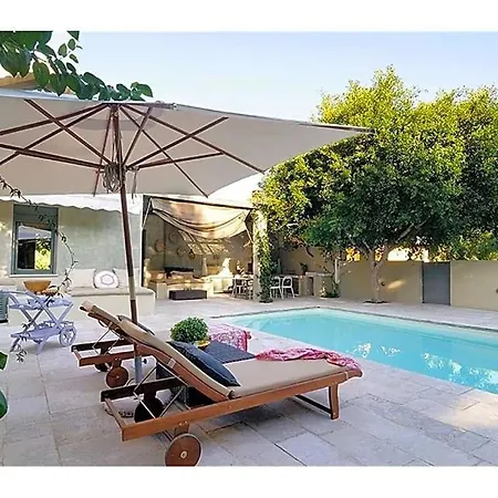 Sleeps 6 Pool Air Con Wifi